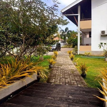 Sunrise Palace Negombo Esterno foto