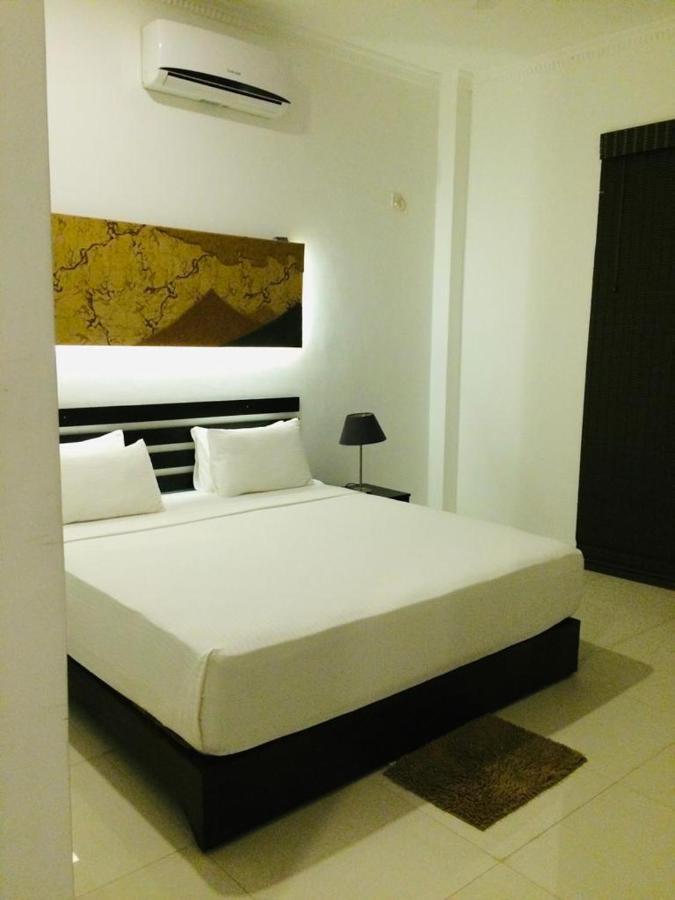Sunrise Palace Negombo Esterno foto