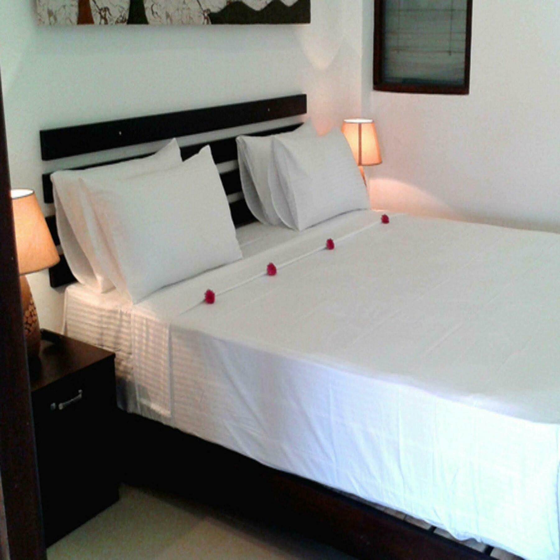 Sunrise Palace Negombo Esterno foto