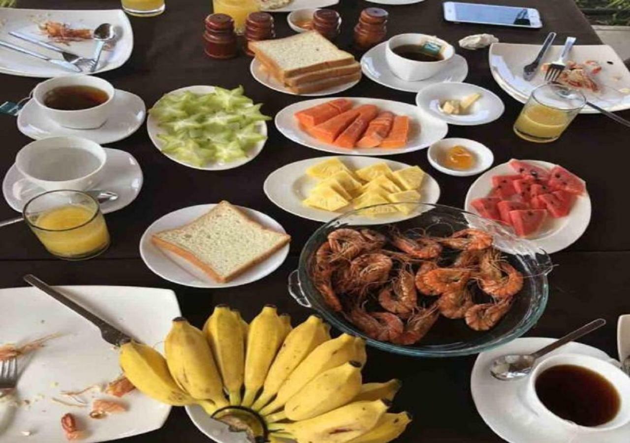 Sunrise Palace Negombo Esterno foto